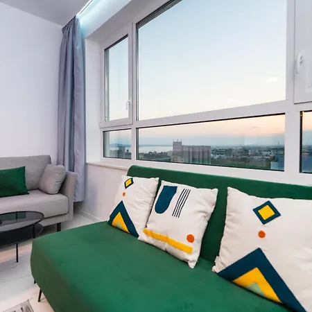 Arena Mall Galleria View And Securities Parking1 Μπουργκάς