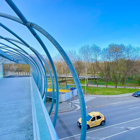 Arena Mall Galleria View And Securities Parking1 Μπουργκάς
