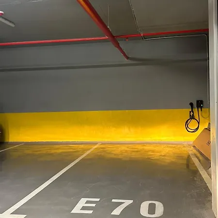 Διαμέρισμα Arena Mall Galleria View And Securities Parking1 Μπουργκάς