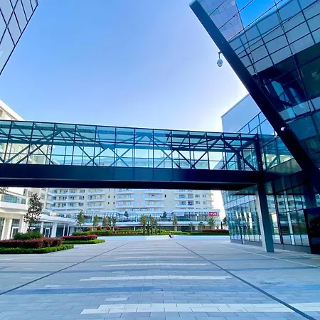 Arena Mall Galleria View And Securities Parking1 * 布尔加斯